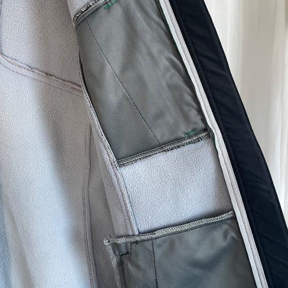 Eddie Bauer Black Zip Up Green Accents Soft Shell Microfleece Jacket, Medium - Picture 8 of 10